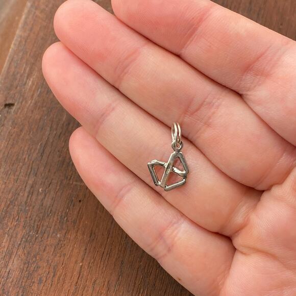 Vintage 925 Sterling Silver Embroidery Two Sided Italian Stitch Pendant Charm - Picture 2 of 4